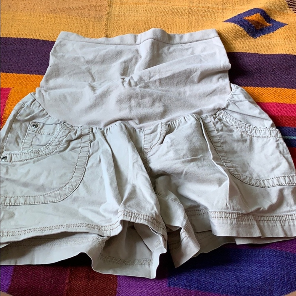Maternity shorts